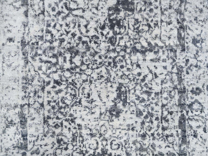 Transitional hand-knotted wool/silk runner in Gray, 2'6" x 5'10" — SKU O063475 (view 5)