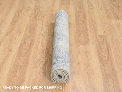 Grey 3'10" x 6'0" Transitional Hand knotted Wool/Silk Rug - Sku: O063483