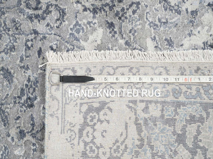 Grey 3'10" x 6'0" Transitional Hand knotted Wool/Silk Rug - Sku: O063483