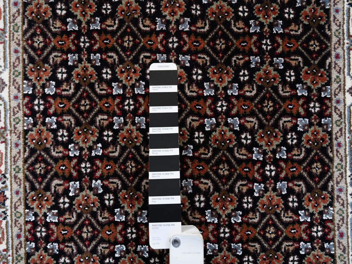 Herati Fine Oriental hand-knotted wool runner in Black & Ivory, 2'5" x 20' — SKU O063530 (view 4)