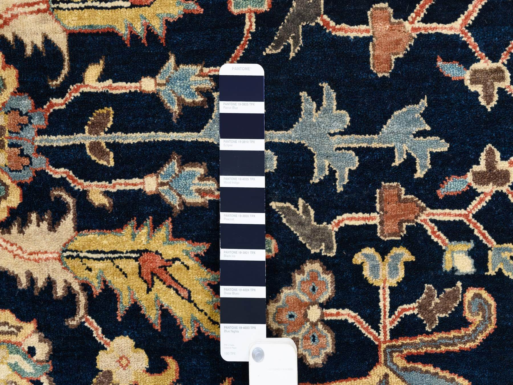 Heriz Heriz hand-knotted wool rug in Blue & Orange, 8'1" x 10'1" — SKU O063546 (view 8)