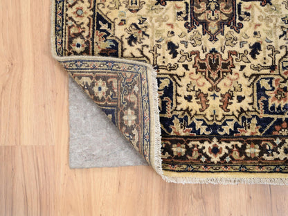 Heriz Heriz hand-knotted wool runner in Beige & Black, 2'7" x 10'3" — SKU O063588 (view 3)