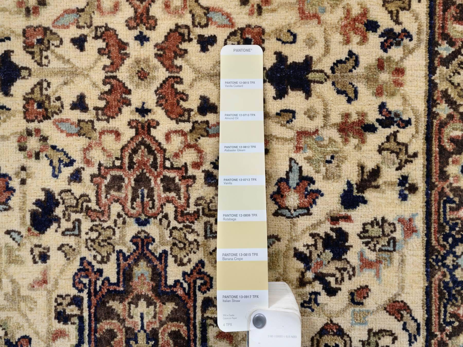 Heriz Heriz hand-knotted wool runner in Beige & Black, 2'7" x 10'3" — SKU O063588 (view 4)