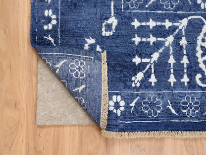 Tabriz Transitional hand-knotted wool/silk rug in Blue, 6' x 8'10" — SKU O063603 (view 4)