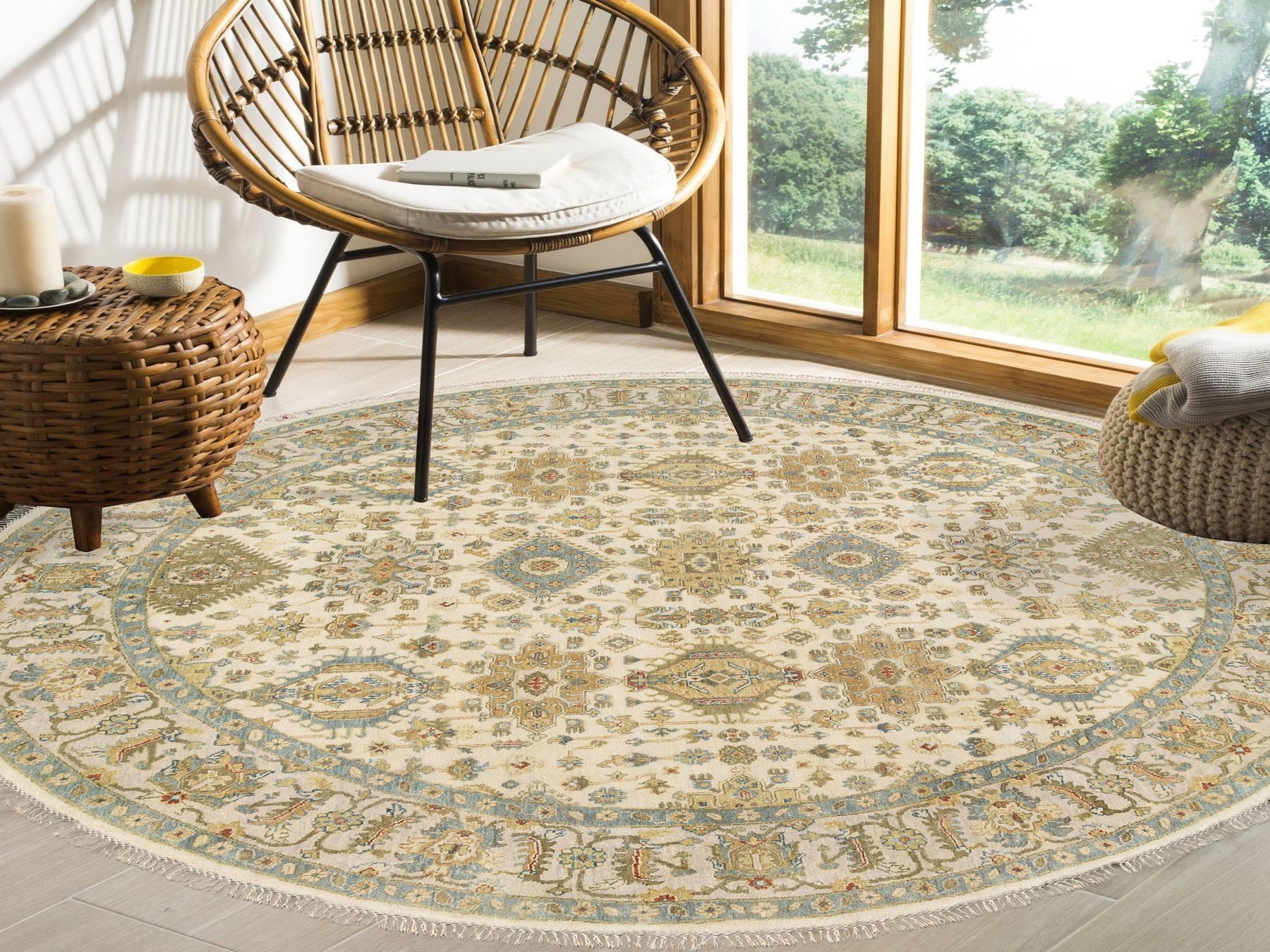 Heriz hand-knotted wool rug in Ivory & Light Gray, 8'10" x 8'10" — SKU O063631 (view 2)