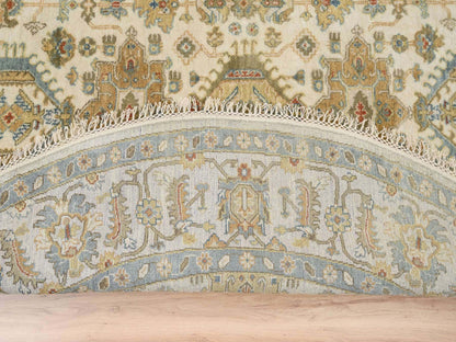 Heriz hand-knotted wool rug in Ivory & Light Gray, 8'10" x 8'10" — SKU O063631 (view 5)
