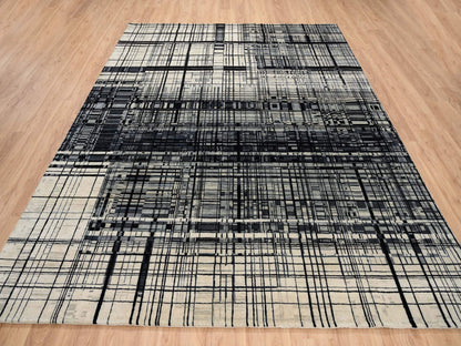 Modern / Contemporary hand-knotted wool rug in Black, 8'2" x 9'9" — SKU O063702 (view 2)