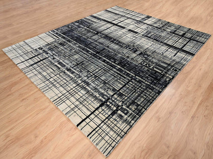 Modern / Contemporary hand-knotted wool rug in Black, 8'2" x 9'9" — SKU O063702 (view 3)