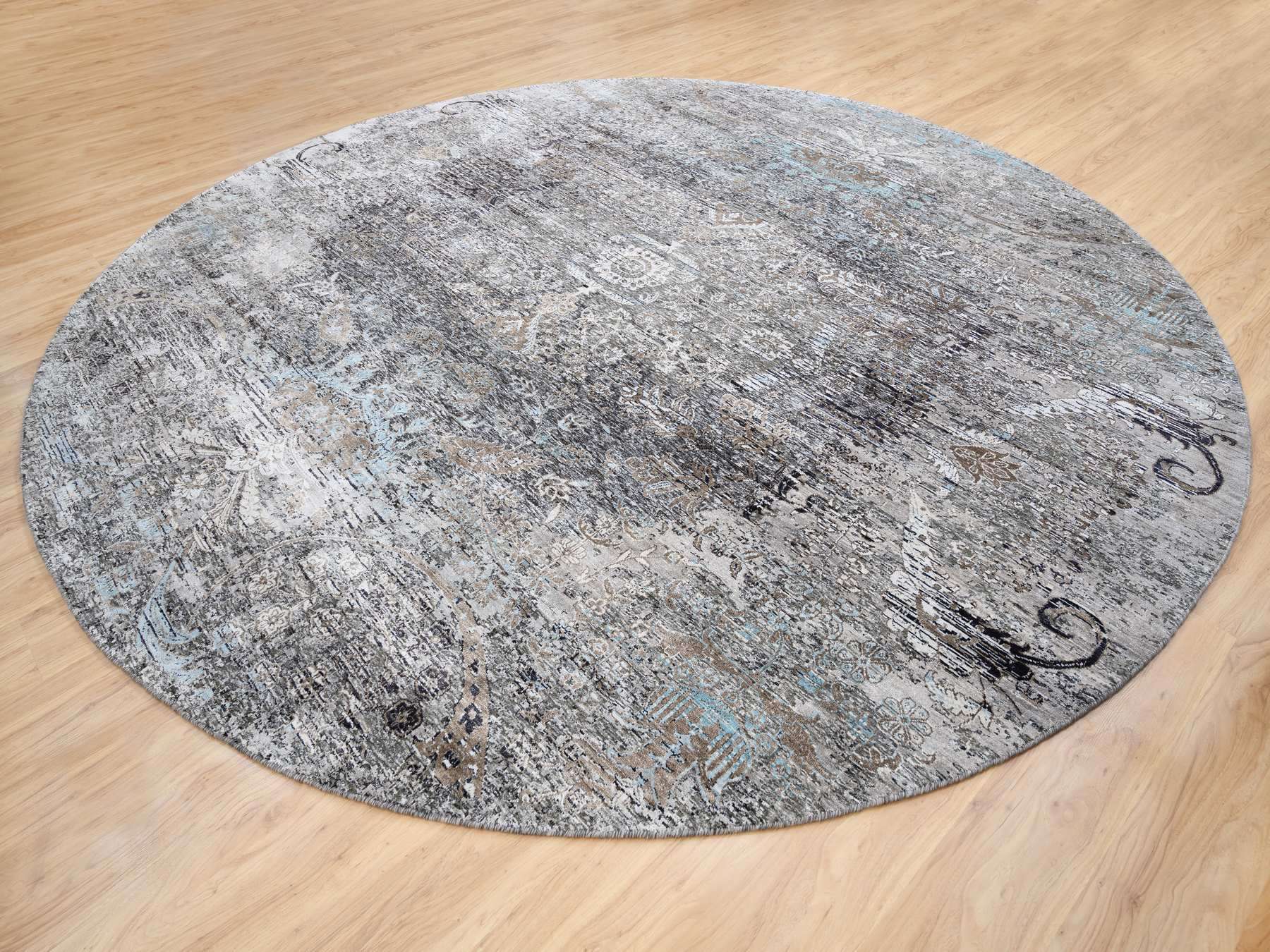 Transitional hand-knotted wool/silk rug in Brown, 11'10" x 11'10" — SKU O063726 (view 4)