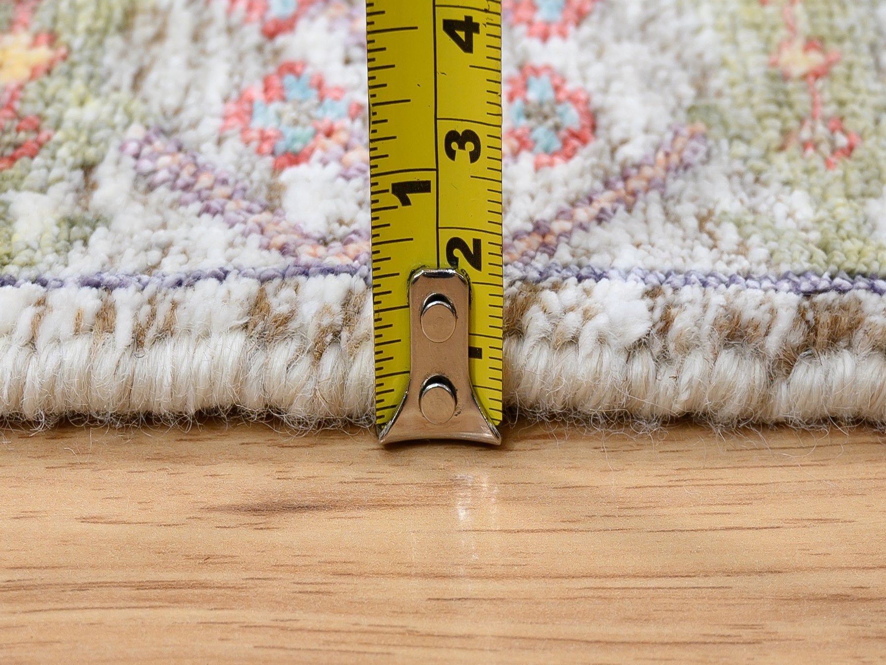 Wool / Silk hand-knotted wool/silk rug in Beige, 2'2" x 3'1" — SKU O063741 (view 7)