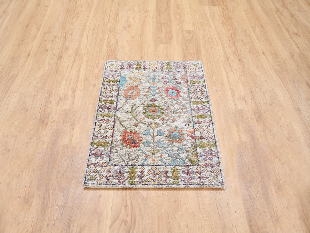 Wool / Silk hand-knotted wool/silk rug in Beige, 2'3" x 3'2" — SKU O063743 (view 2)