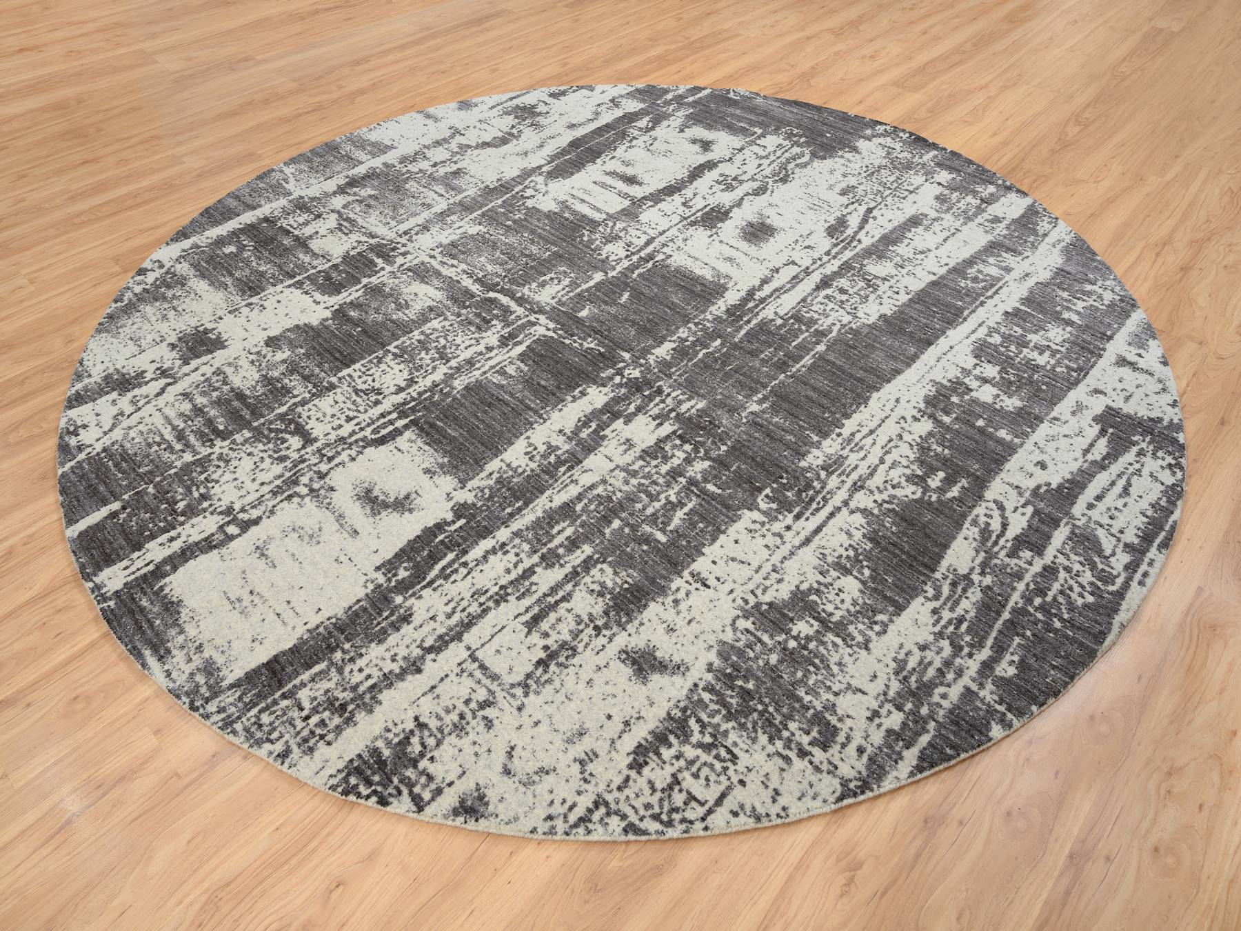 Modern / Contemporary hand-knotted wool/silk rug in Black, 10' x 10' — SKU O063749 (view 4)