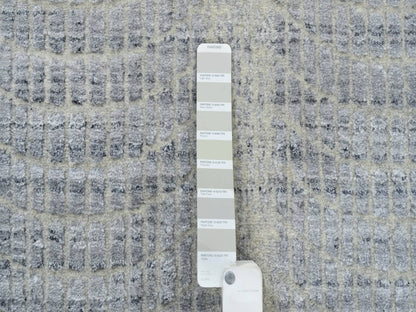 Grey 2'6" x 12'0" Modern / Contemporary Handloom Wool/Silk Rug - Sku: O063755