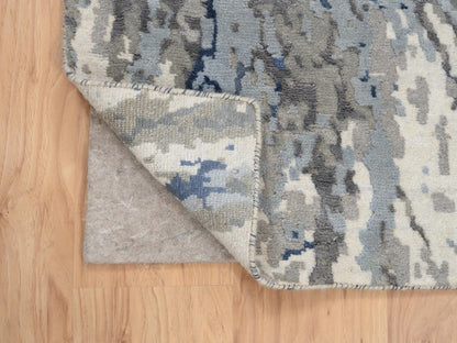 Modern / Contemporary hand-knotted wool/art silk runner in Blue, 2'6" x 6'2" — SKU O063763 (view 3)