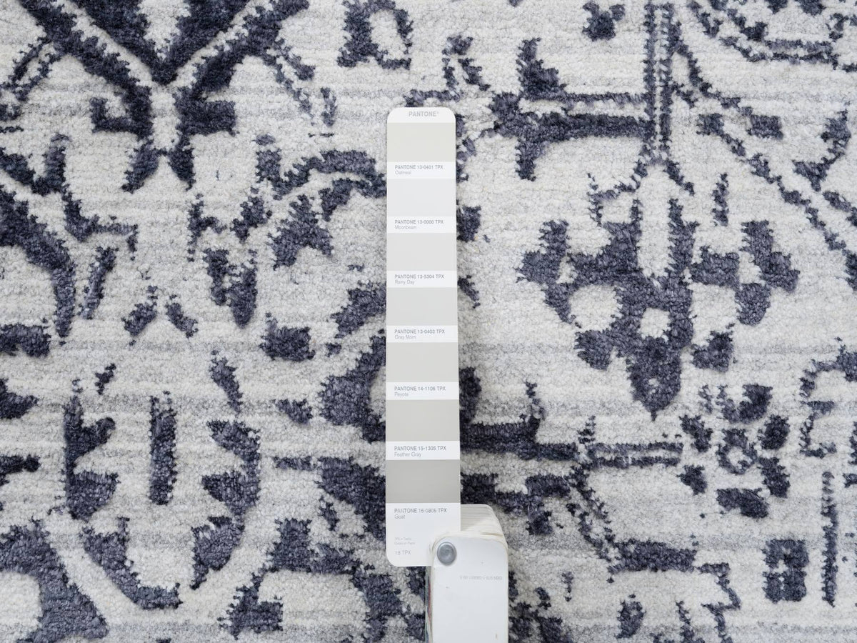 Heriz Heriz hand-knotted wool/silk rug in Black & Ivory, 9' x 11'10" — SKU O063790 (view 7)