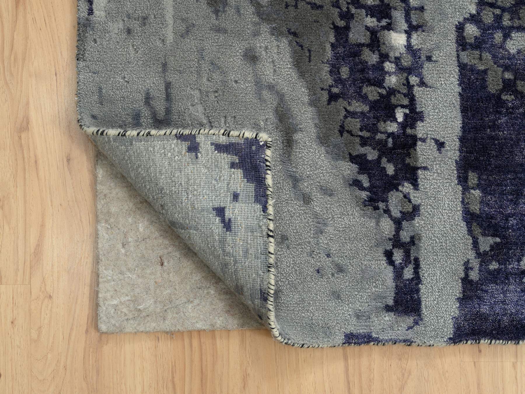 Modern / Contemporary hand-knotted wool/silk rug in Black, 12'1" x 15' — SKU O063809 (view 4)