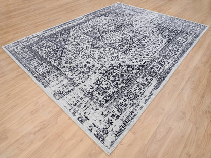Heriz Heriz hand-knotted wool/silk rug in Black & Ivory, 8'10" x 11'10" — SKU O063827 (view 3)