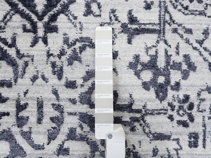 Heriz Heriz hand-knotted wool/silk rug in Black & Ivory, 8'10" x 11'10" — SKU O063827 (view 7)