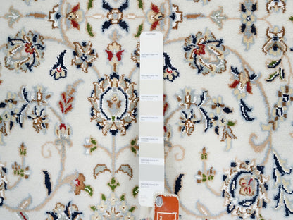 Ivory 4'2" x 10'1" Fine Oriental Hand knotted Wool Rug - Sku: O063964