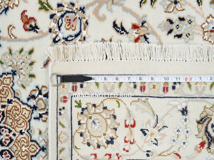Ivory 4'2" x 10'1" Fine Oriental Hand knotted Wool Rug - Sku: O063964
