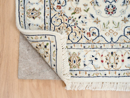 Ivory 2'8" x 13'3" Fine Oriental Hand knotted Wool Rug - Sku: O063975