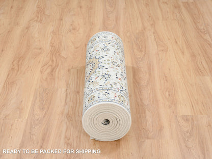 Ivory 2'8" x 13'3" Fine Oriental Hand knotted Wool Rug - Sku: O063975