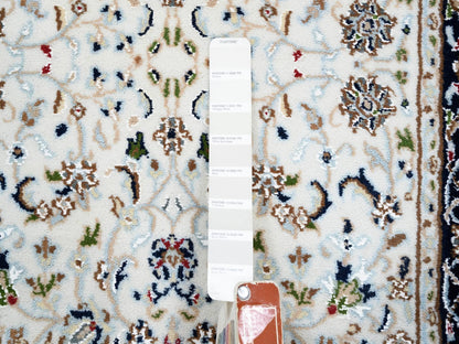 Ivory 2'8" x 8'3" Fine Oriental Hand knotted Wool Rug - Sku: O063989