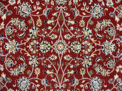 Red 5'0" x 5'1" Fine Oriental Hand knotted Wool Rug - Sku: O064011