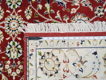 Red 5'0" x 5'1" Fine Oriental Hand knotted Wool Rug - Sku: O064011