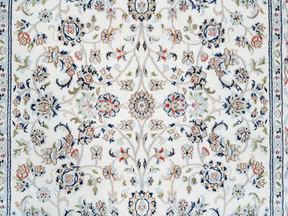 Ivory 4'10" x 6'8" Fine Oriental Hand knotted Wool Rug - Sku: O064030