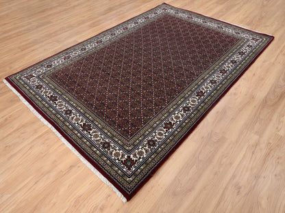 Red 5'9" x 8'9" Traditional Hand knotted Wool Rug - Sku: O064088