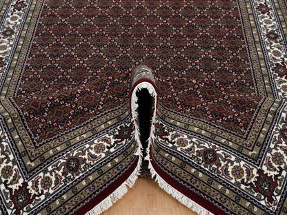 Red 5'9" x 8'9" Traditional Hand knotted Wool Rug - Sku: O064088