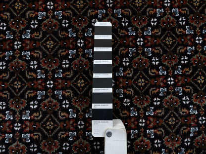 Herati Fine Oriental hand-knotted wool rug in Black & Ivory, 3' x 5'1" — SKU O064121 (view 4)