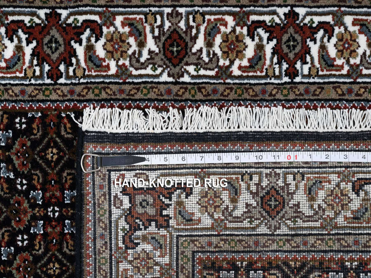 Herati Fine Oriental hand-knotted wool rug in Black & Ivory, 3' x 5'1" — SKU O064121 (view 8)