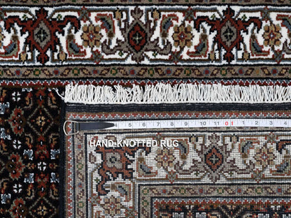 Herati Fine Oriental hand-knotted wool rug in Black & Ivory, 3' x 5'1" — SKU O064121 (view 8)