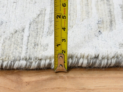 Grey 2'6" x 9'9" Modern / Contemporary Hand knotted Wool Rug - Sku: O064140