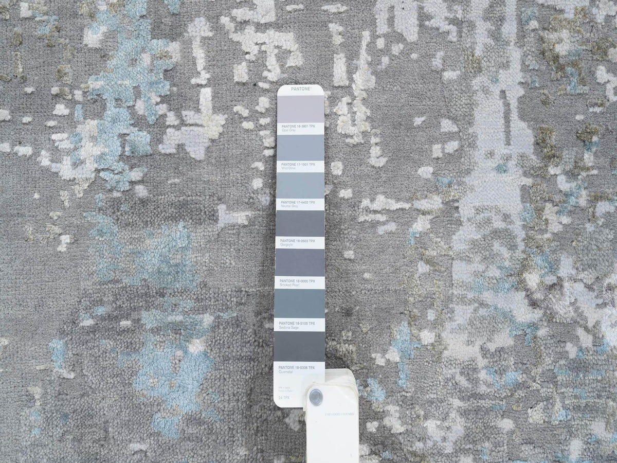 Modern / Contemporary hand-knotted wool/silk rug in Gray, 9' x 11'10" — SKU O064183 (view 7)