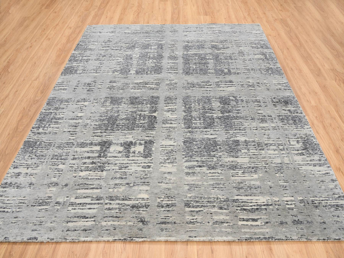 Modern / Contemporary hand-knotted wool rug in Gray, 8'1" x 8'2" — SKU O064233 (view 2)