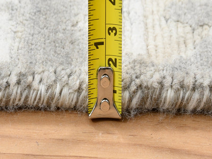 Ivory 2'1" x 3'1" Modern and Contemporary Hand knotted Wool Rug - Sku: O064238