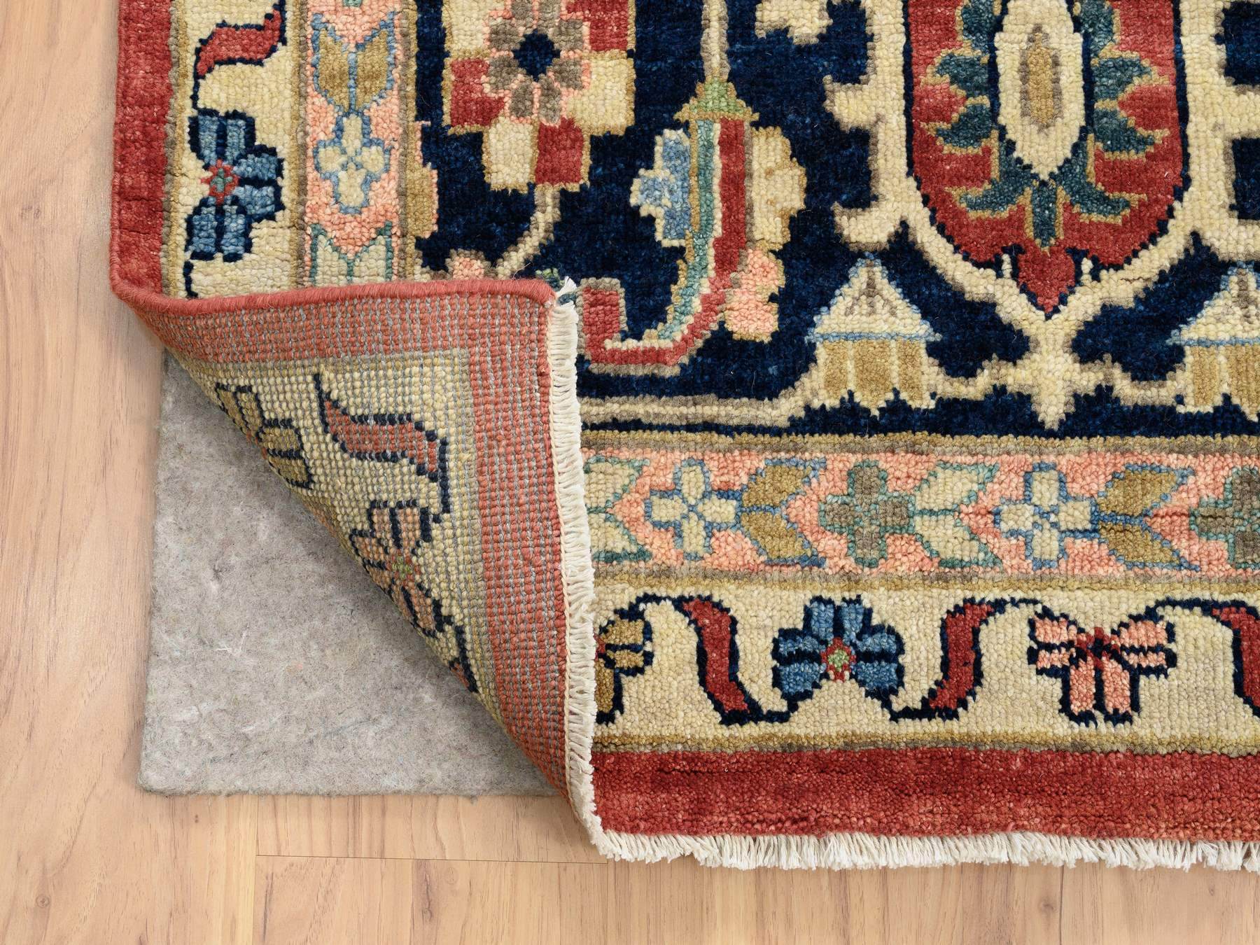 Heriz Heriz hand-knotted wool rug in Ivory & Navy Blue, 11'9" x 17'10" — SKU O064244 (view 4)