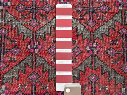 Vintage hand-knotted wool runner in Red, 2'8" x 9'10" — SKU O0642 (view 4)