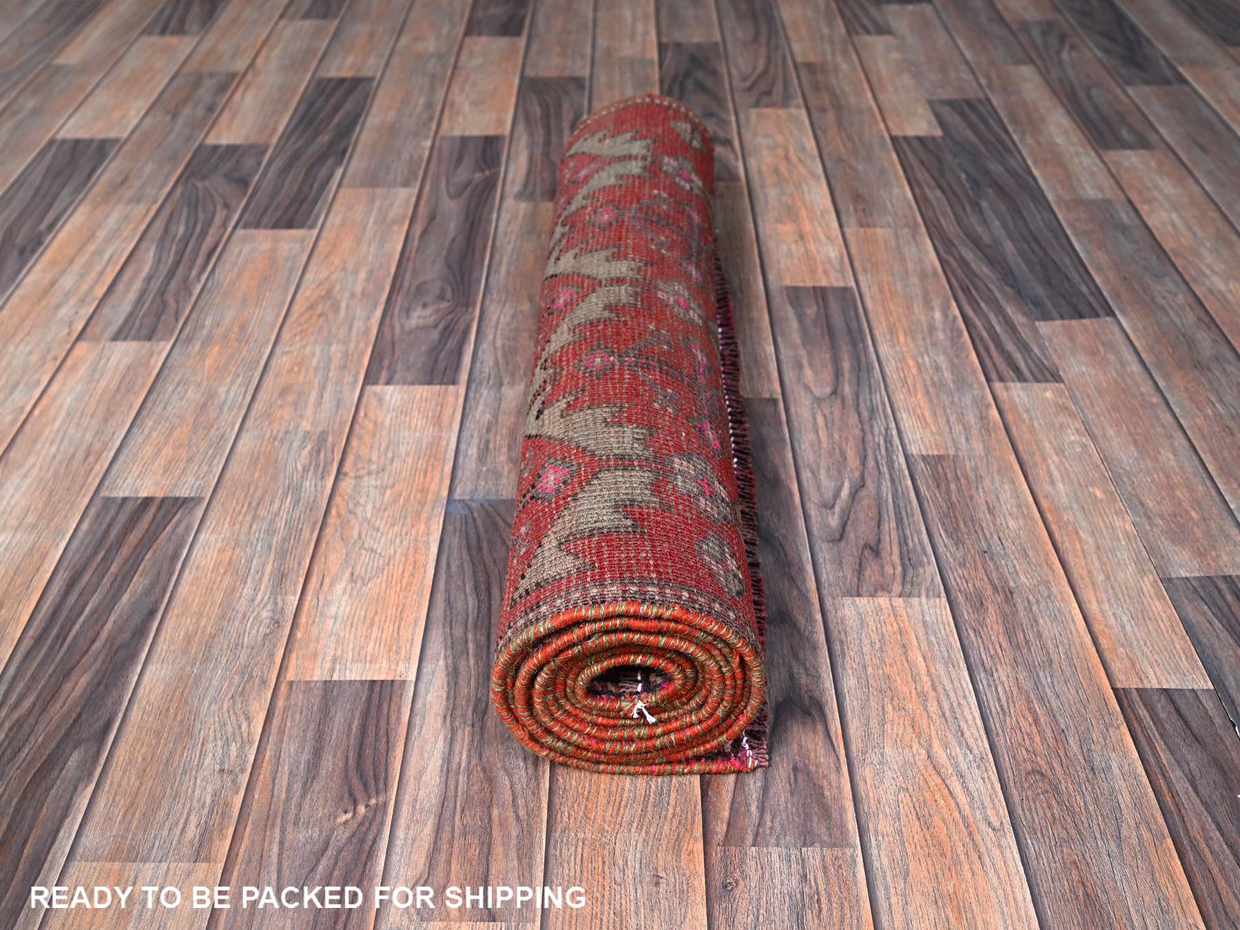 Vintage hand-knotted wool runner in Red, 2'8" x 9'10" — SKU O0642 (view 5)