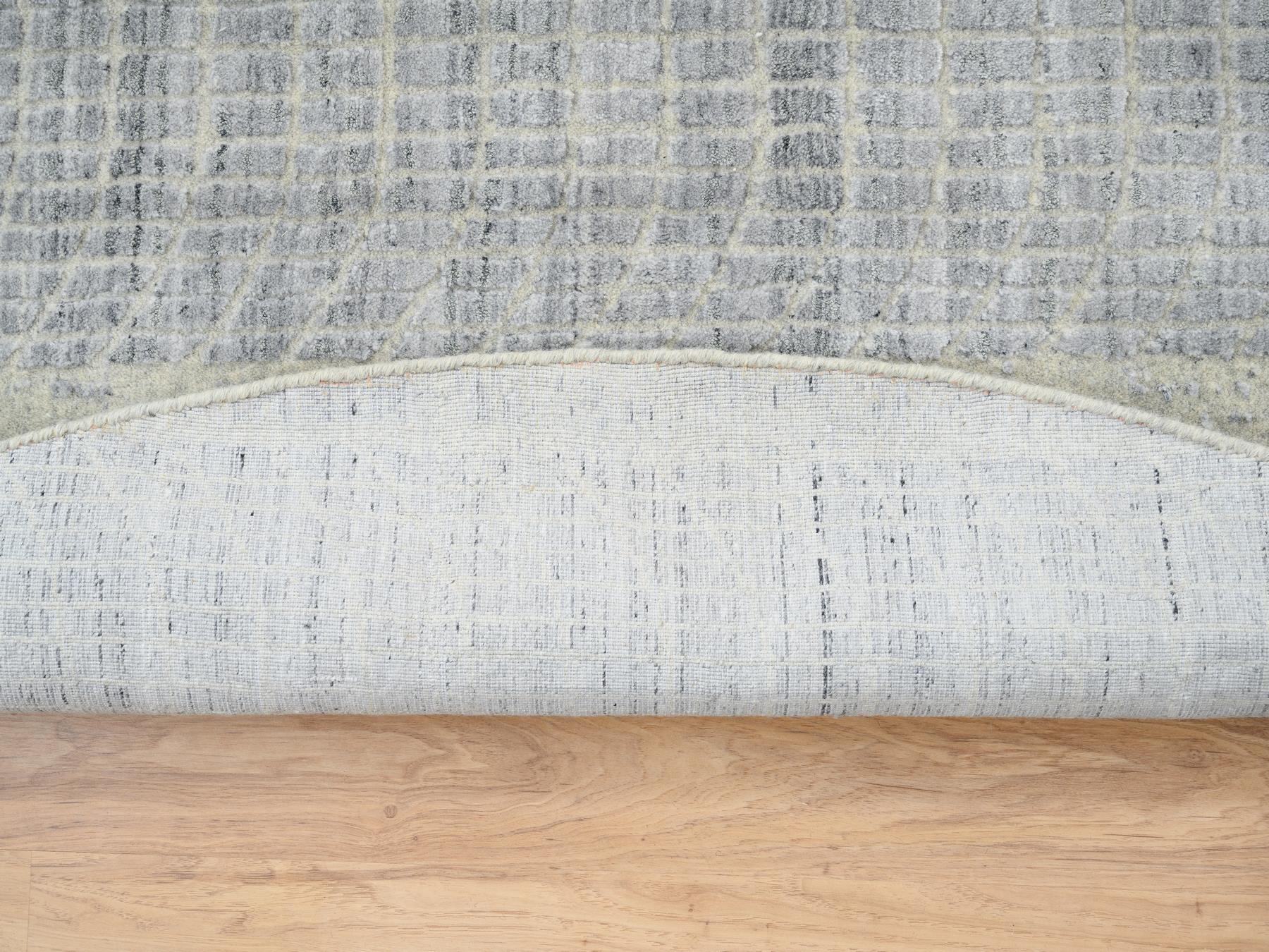 Modern / Contemporary hand-knotted wool/silk rug in Gray, 9' x 9' — SKU O064309 (view 5)