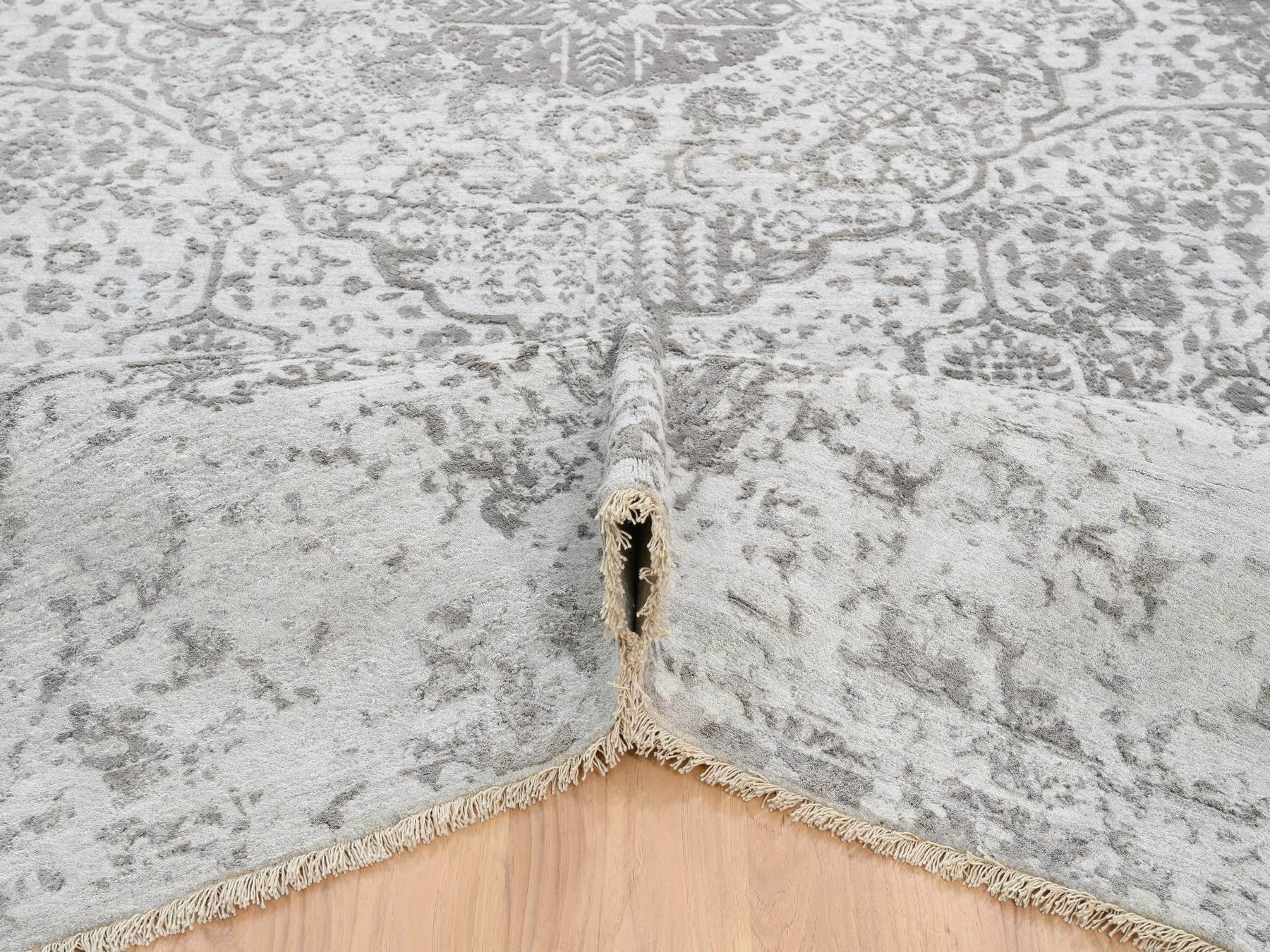 Transitional hand-knotted wool/pure silk rug in Gray, 12' x 12' — SKU O064320 (view 5)