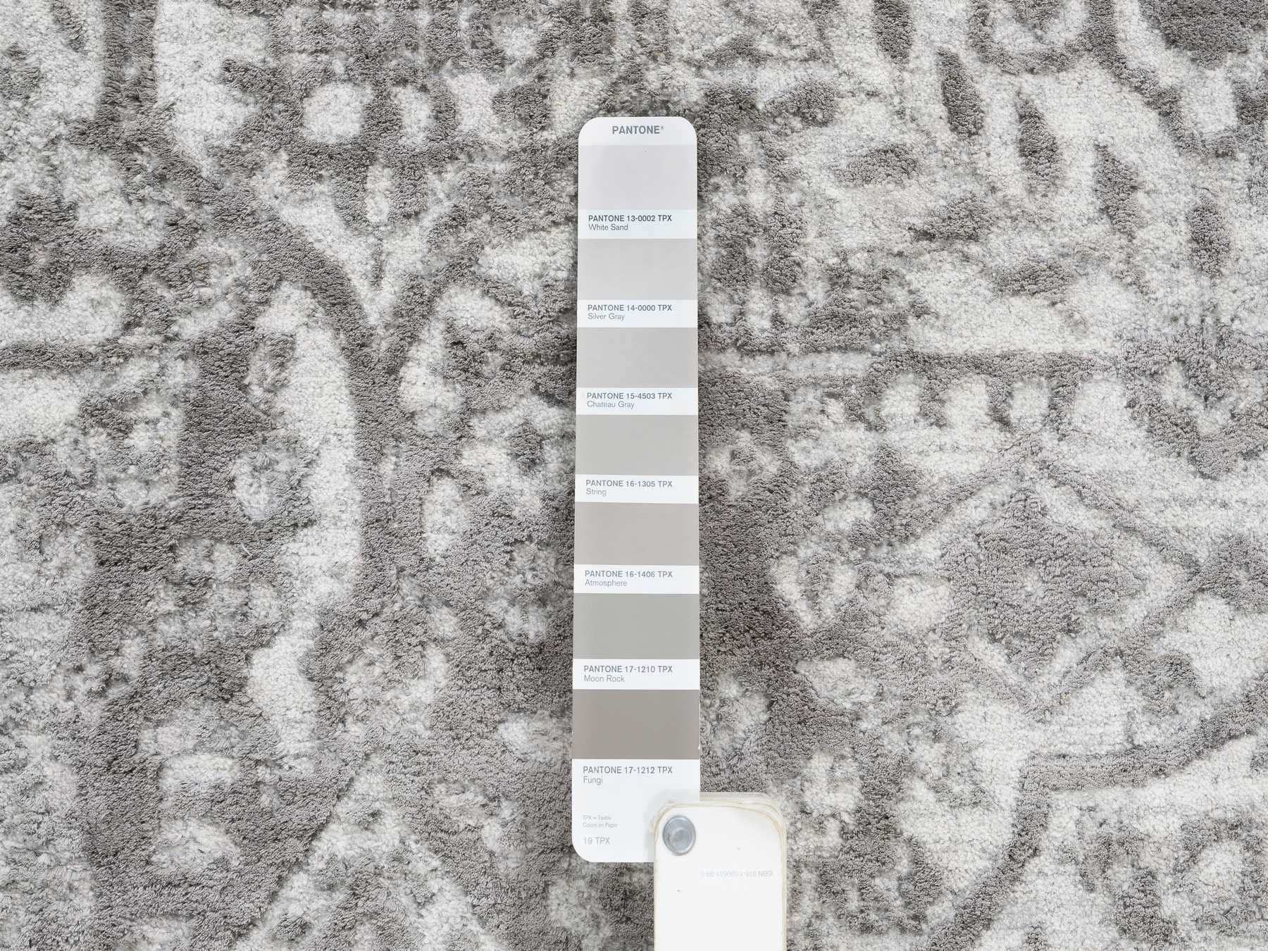 Transitional hand-knotted wool/pure silk rug in Gray, 12' x 12' — SKU O064320 (view 7)