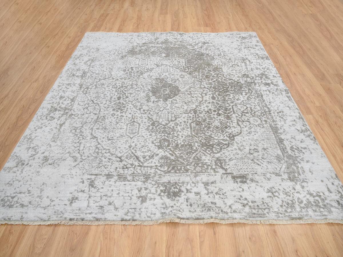 Transitional hand-knotted wool/pure silk rug in Gray, 8' x 8'3" — SKU O064321 (view 2)