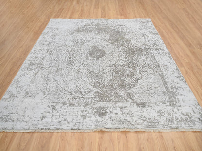 Grey 8'0" x 8'3" Transitional Hand knotted Wool/Silk Rug - Sku: O064321