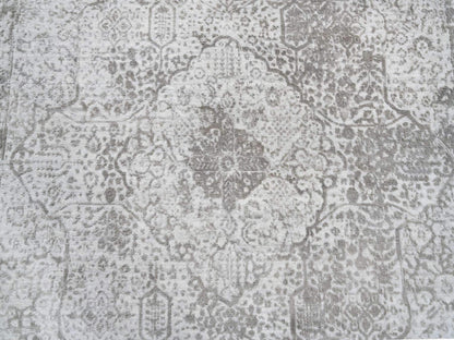 Transitional hand-knotted wool/pure silk rug in Gray, 8' x 8'3" — SKU O064321 (view 8)