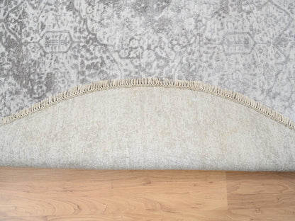 Transitional hand-knotted wool/pure silk rug in Gray, 6'7" x 6'7" — SKU O064322 (view 3)