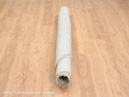 Grey 6'7" x 6'7" Transitional Hand knotted Wool/Silk Rug - Sku: O064322